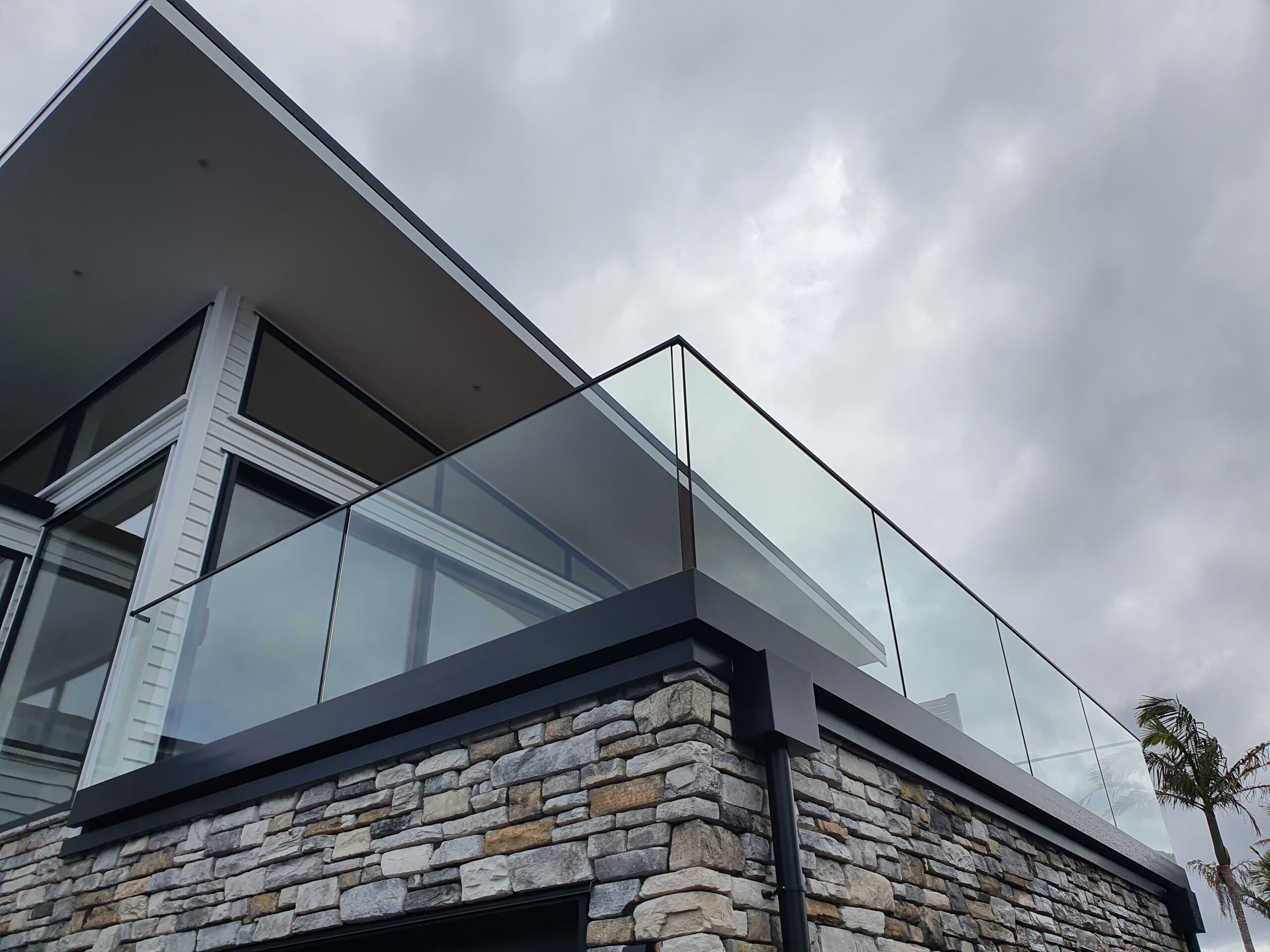Clearline With Stainless Steel Gutter